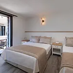 Hotel Atrium Taş Çeşme
